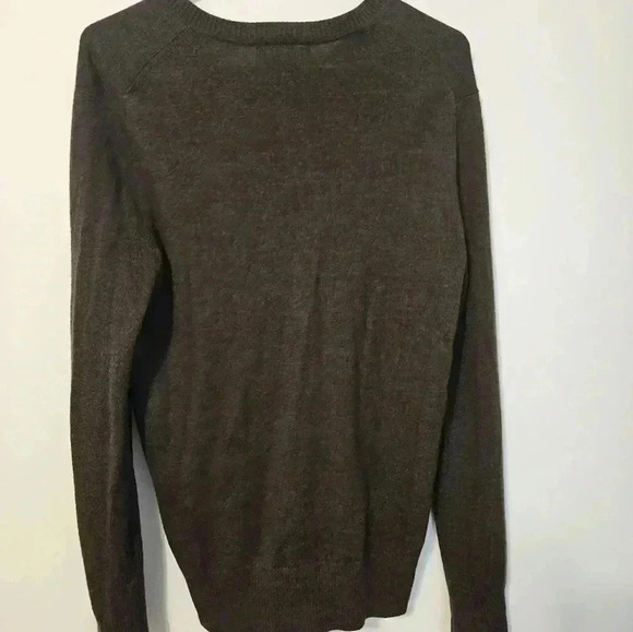 Banana Republic Extra Fine Merino Wool V- Neck Size Medium - Picture 6 of 6